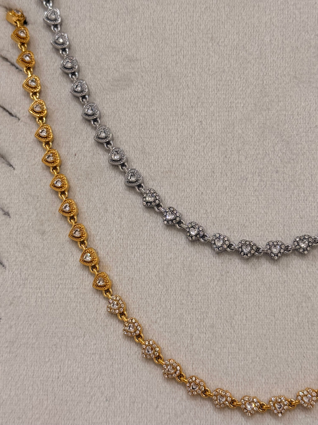 Collana Aura