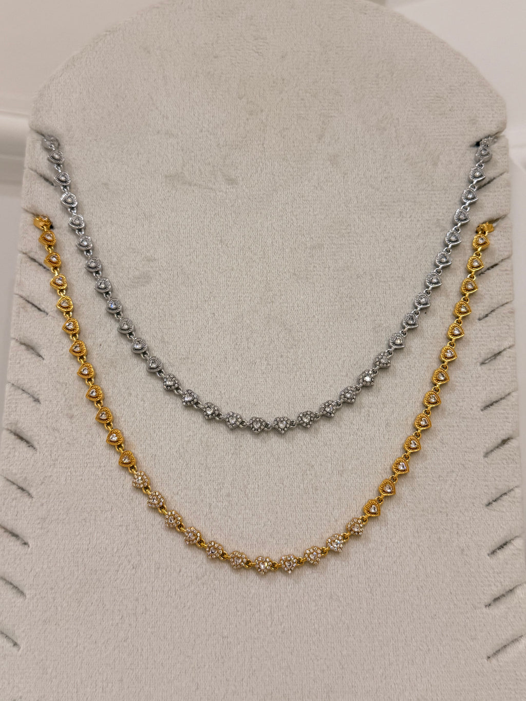 Collana Aura