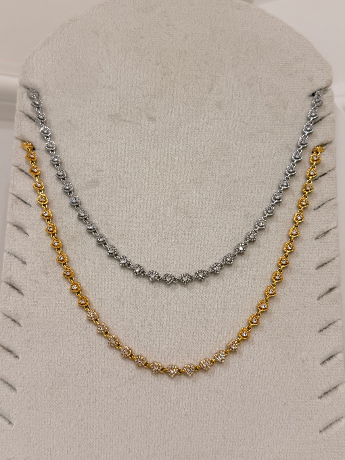 Collana Aura